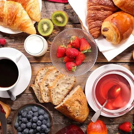 Domaine Du Mas De Tourel Avec Piscine Et Privatif Dans Le Lot Chata *