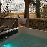 Orman Evi Domaine Du 'mas De Tourel' - Avec Piscine Et Privatif Dans Le Lot Livernon