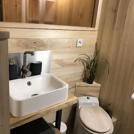 Avec Privatif Lodge *